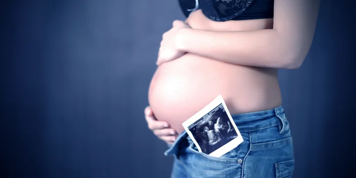 Ateliérové focení až pro 4 osoby a fotoobraz k tomu