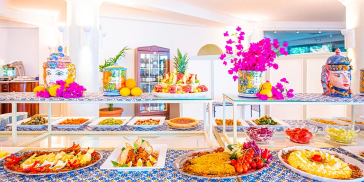 V hotelu Baia Taormina vás čeká moře italských a mezinárodních dobrot.