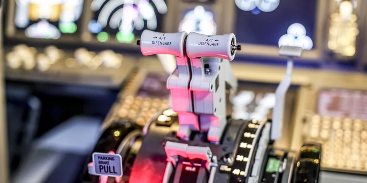 Splňte si sen o létání - 30 minut v kůži pilota Boeingu 737 včetně instruktáže