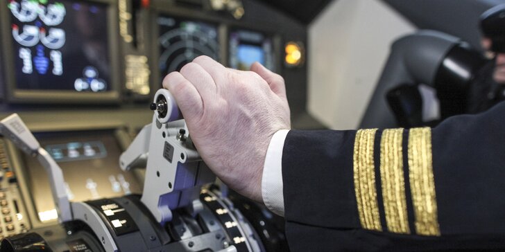 Splňte si sen o létání - 30 minut v kůži pilota Boeingu 737 včetně instruktáže