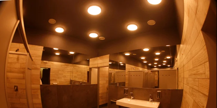 Darujte sport i relaxaci: Den ve fitku a wellness nebo 5 vstupů do wellness