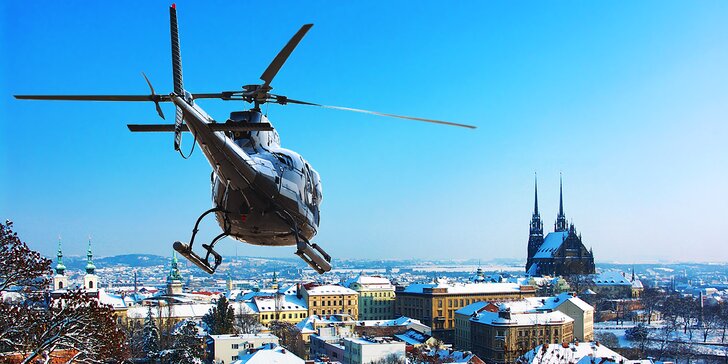 Zážitkový let vrtulníkem: 15 minut nad Brnem až pro 3 pasažéry