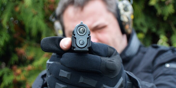 Otestujte svou mušku: akční zážitková střelba ze 6, 8 nebo 10 zbraní