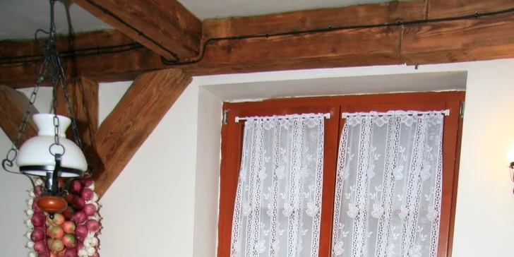 Marinovaná vepřová žebírka s pečivem pro 1, 2 nebo 4 osoby