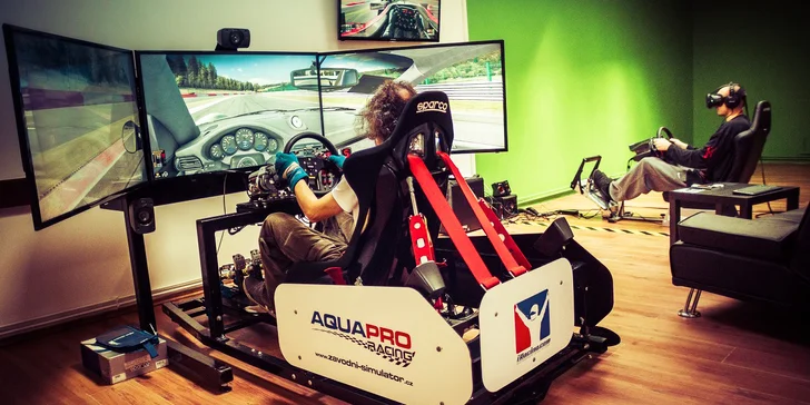 V novém světě: 30 nebo 120 minut ve virtuální realitě či na závodním simulátoru