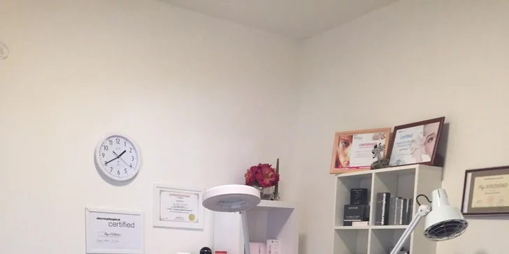 Dvouhodinová královská péče o pleť: Hloubkové čištění, peeling i masáž