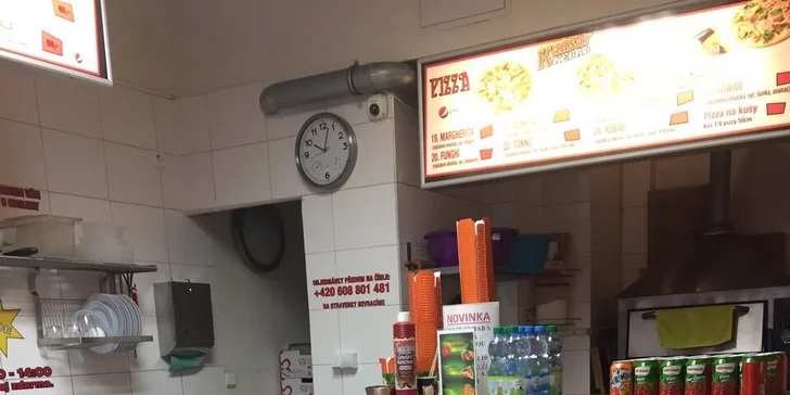 Chuť Turecka v krabičce Döner Box: kebab, hranolky a salát s dresinkem