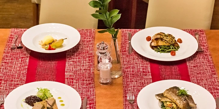 Romantika v dárkovém balení: Degustační menu pro 2 osoby a privátní wellness