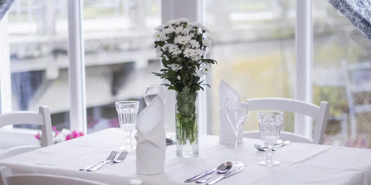 Zážitek z moderní gastronomie: Luxusní čtyřchodové degustační menu pro 2 osoby