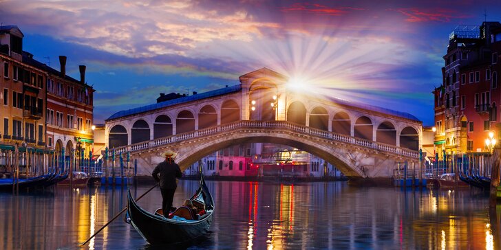 Víkendový výlet do Benátek s průvodcem: projížďky na gondolách i plavba k ostrovům Murano a Burano
