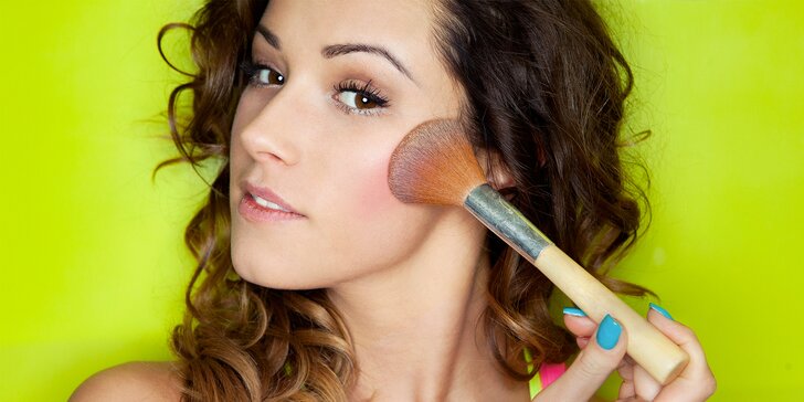 Dokonalý make-up raz dva: profesionální kurz líčení v Salonu Mia