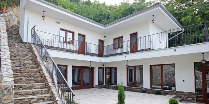Rodinný či romantický pobyt v penzióne Kállai s výhľadom na Fiľakovský hrad