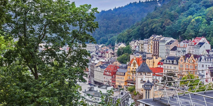Valentýnské rozmazlování ve Varech: romantická večeře a relaxační procedury