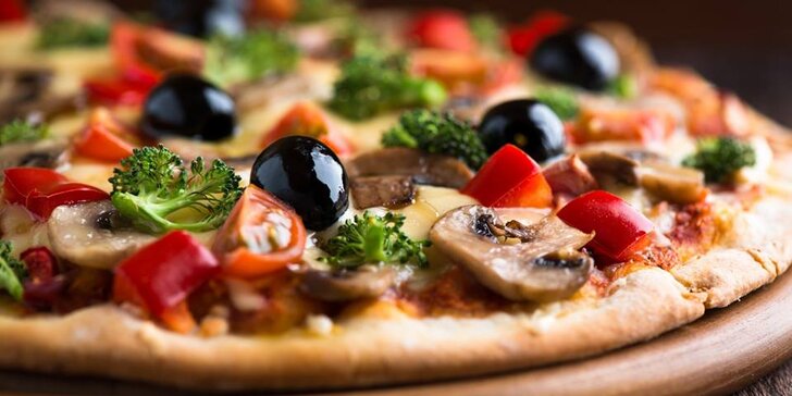 Oběd, svačina, večeře i zákusek: Delikátně křupavé pizzy