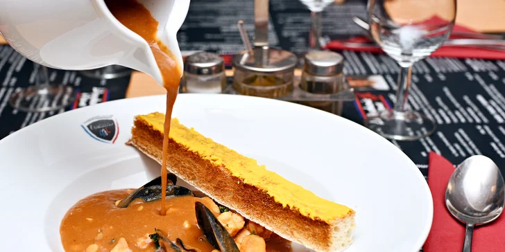 Přehlídka vybraných chutí v 7 chodech: Menu pro dva v La Boucherie & Bistrot M