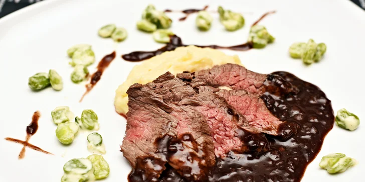 Přehlídka vybraných chutí v 7 chodech: Menu pro dva v La Boucherie & Bistrot M