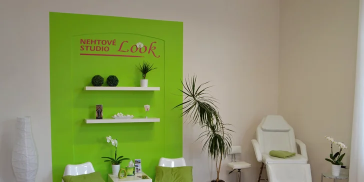 Balíček péče o ruce a nehty vč. masáže rukou ve Studiu LOOK