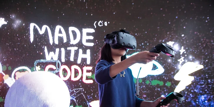 Kouzelný svět virtuální reality: Výlet do vesmíru, kosení zombíků a další zábavné hry