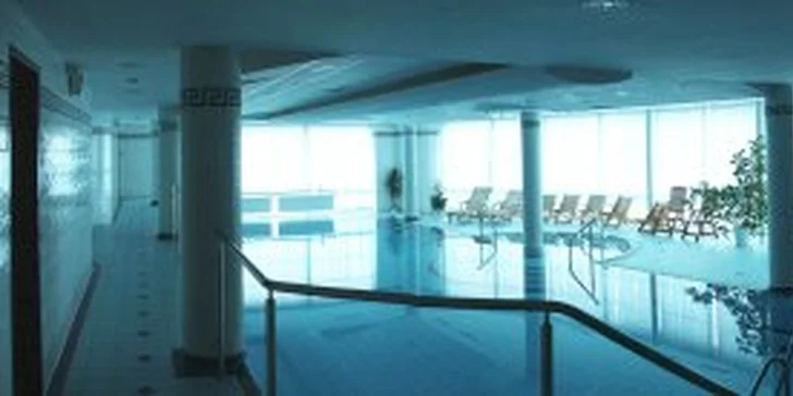 2990 Kč za 3denní wellness pobyt pro DVA. Luxusní hotel Prosper**** v Beskydech, whirlpool, bazén ve stylu řeckých lázní, večeře při svíčkách a další. Vše se slevou 50 %.