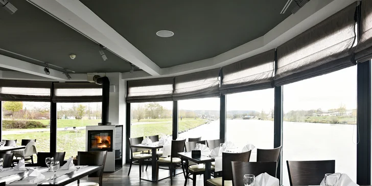 Lodní restaurace Port62: degustační menu s výběrem chodů pro 1 či 2 osoby