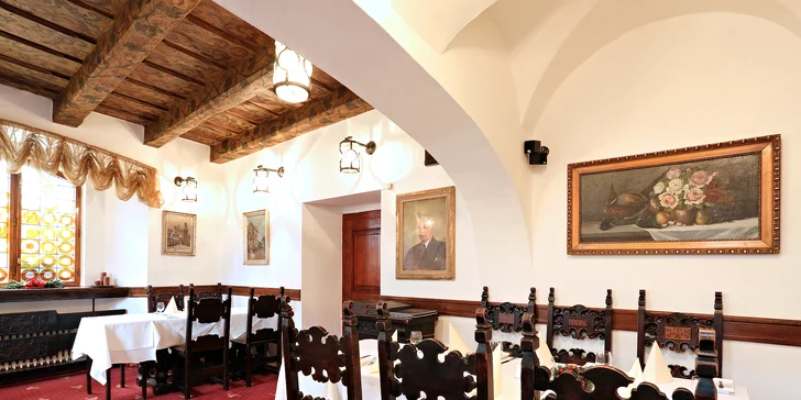 Menu pro dva U Tří Pštrosů: telecí líčka či steak z tuňáka, předkrm i dezert