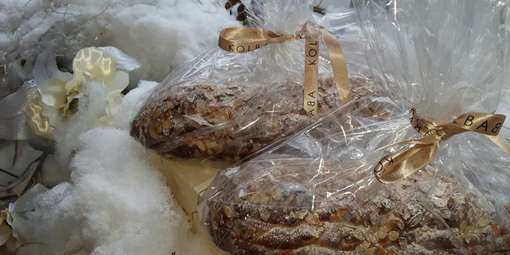 Šťastné a pletené - 1,5 kg domácí vánočky s mandlemi a rozinkami z Kolbaby