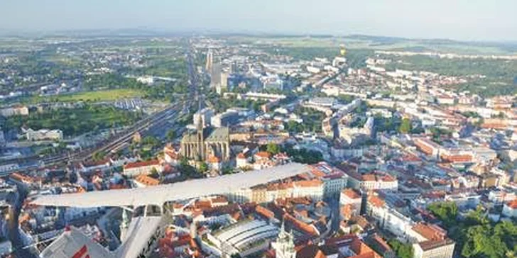 Romantika při západu slunce: vyhlídkový let v jedinečné podvečerní atmosféře