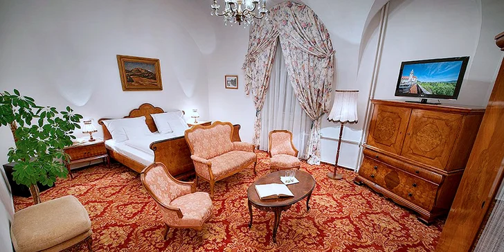 Zámecký relax na Hrubé Skále: wellness pobyt spojený s degustací vína a sýrů