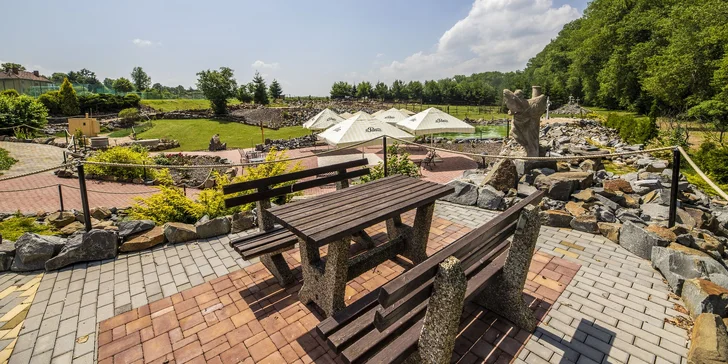 Výhodná poloha hotelu Allvet zajistí, že se rychle dostanete k vytouženým výletním cílům jako aquapark či Dinopark ve Vyškově (4 km).