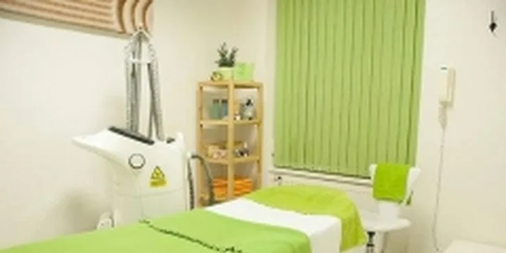 Radiofrekvenční lifting obličeje medicínským přístrojem Rf Perfect Slim