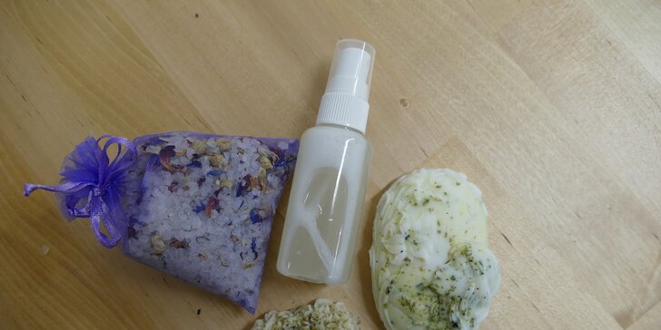 Kurz výroby bylinné kosmetiky: namíchejte si mýdlo, parfém a mnoho dalšího