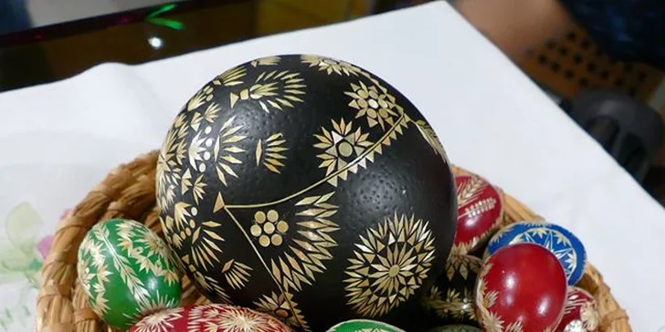 Naučte se dělat kraslice zdobené slámou: 5hodinový kurz Hanácké kraslice