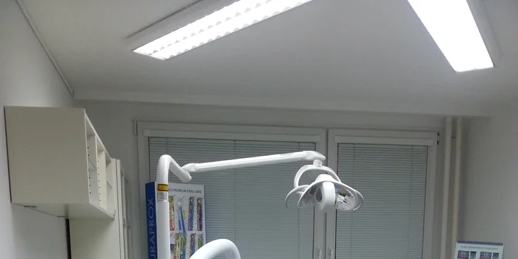 Dentální péče pro zdravý a zářivý úsměv: kompletní hygiena i bělení