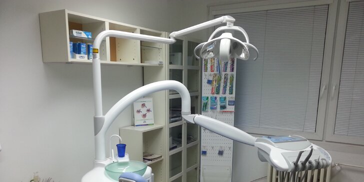 Dentální péče pro zdravý a zářivý úsměv: kompletní hygiena i bělení