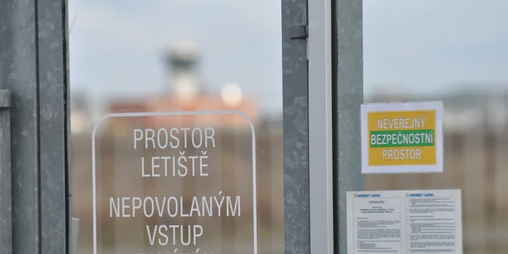 Ze života pilota: Komentovaná prohlídka letadel letecké školy v Brně