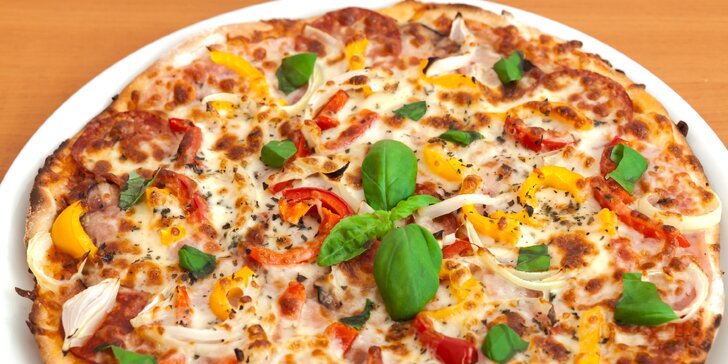 Dvě pizzy podle vašeho výběru: 17 druhů včetně tvarůžkové