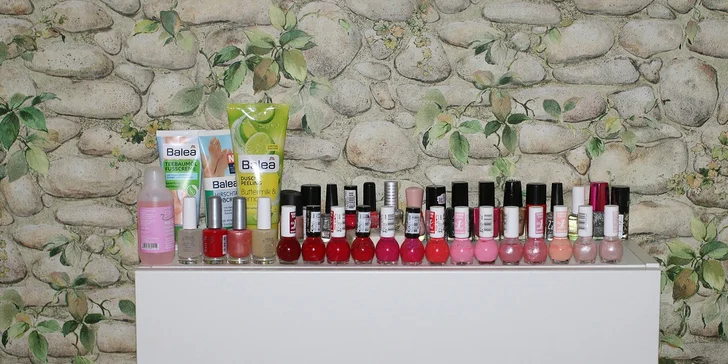 Mokrá či SPA pedikúra: Odpočinek a osvěžení pro unavené nohy