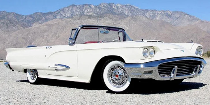 Nezapomenutelná jízda v legendárním kabrioletu Ford Thunderbird '59