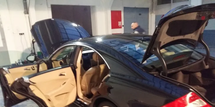 Lázně pro váš vůz: Tepování suchou párou, ozonizace vzduchu a nanovosk
