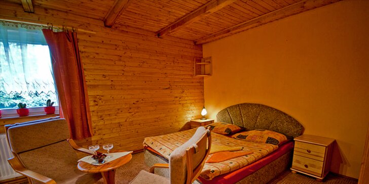 Turistika v CHKO Beskydy: ubytování v kolibě včetně polopenze a wellness