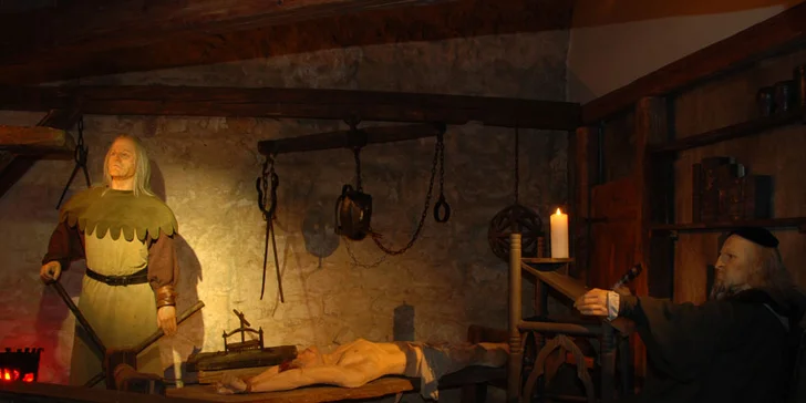 Expozice mučicích nástrojů v Museu Tortury: vstupy pro rodiny i jednotlivce