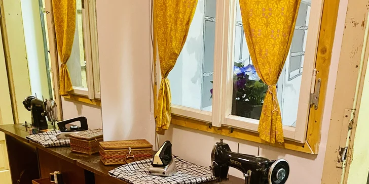 Postupně odhalujete tajemství ve čtyřech místnostech.