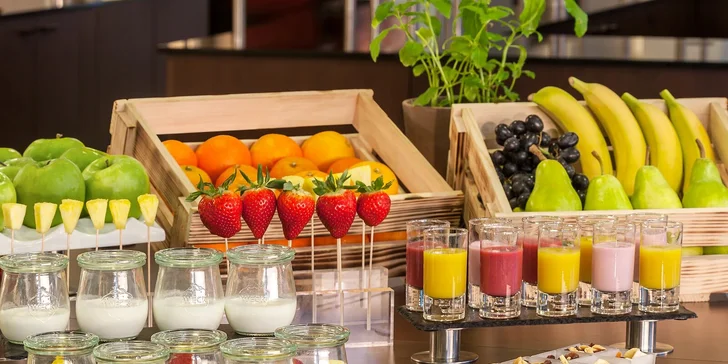 Do restaurace ale zajděte i přes den, připravuje speciality maďarské i světové kuchyně. 