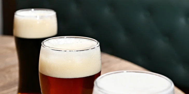 Vrcholem je degustační set tří druhů piv, které tu vaří pod vedením zkušeného sládka Roberta Maňáka.
