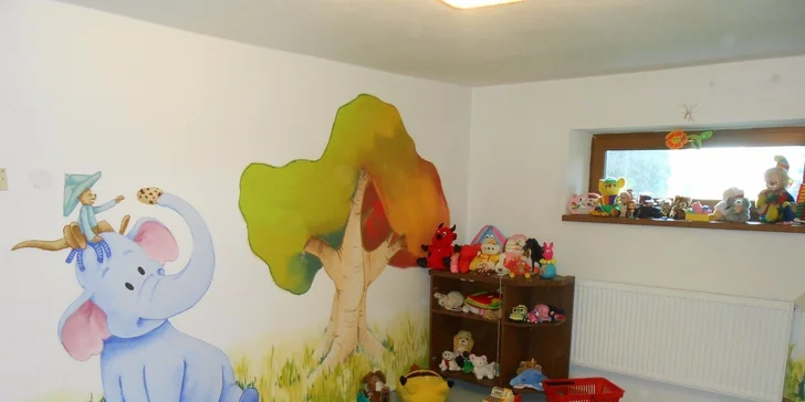 Uvnitř penzionu je dětský koutek a venku dětské hřiště. Děti se tedy nudit nebudou.