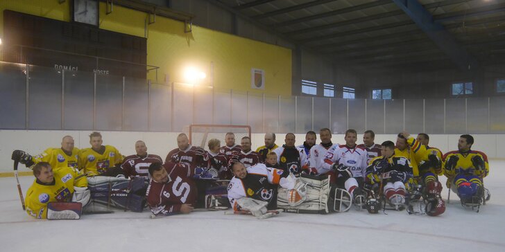 Pomozte handicapovaným hokejistům na led: příspěvek na sledge sáně
