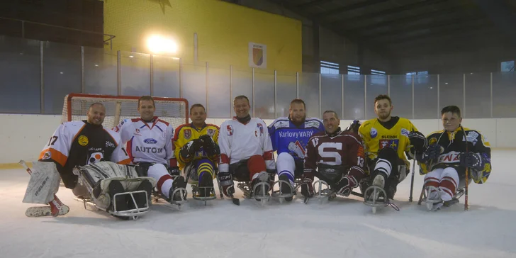 Pomozte jim zazářit: příspěvek na nábor, výbavu a trénink para hokejistů