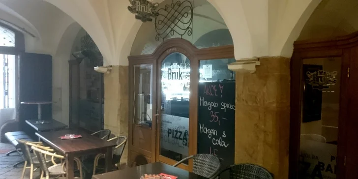 Panečku, to je lahoda - 2 křupavé pizzy dle výběru v samém srdci města