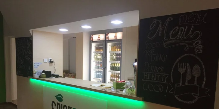 Zasytí i zachutná: zdravý burger s kuřecím masem, brambory a domácí limonádou
