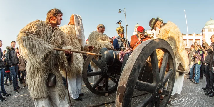 Maďarsko: Termální lázně a slavný karneval Busójárás na 2 noci se snídaní